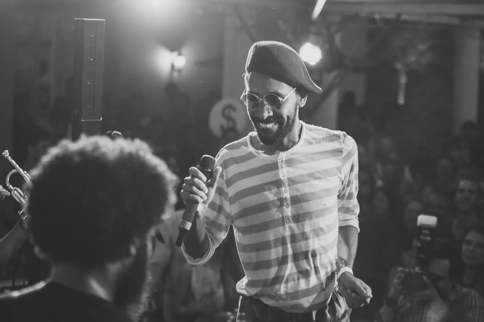 Andarilho Cha, artista que se apresentou na última edição da Jazz Mansion, faz parte do elenco da nova remporada