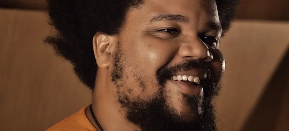 Documentário de jornalista pernambucana tem como protagonista o pianista Amaro Freitas