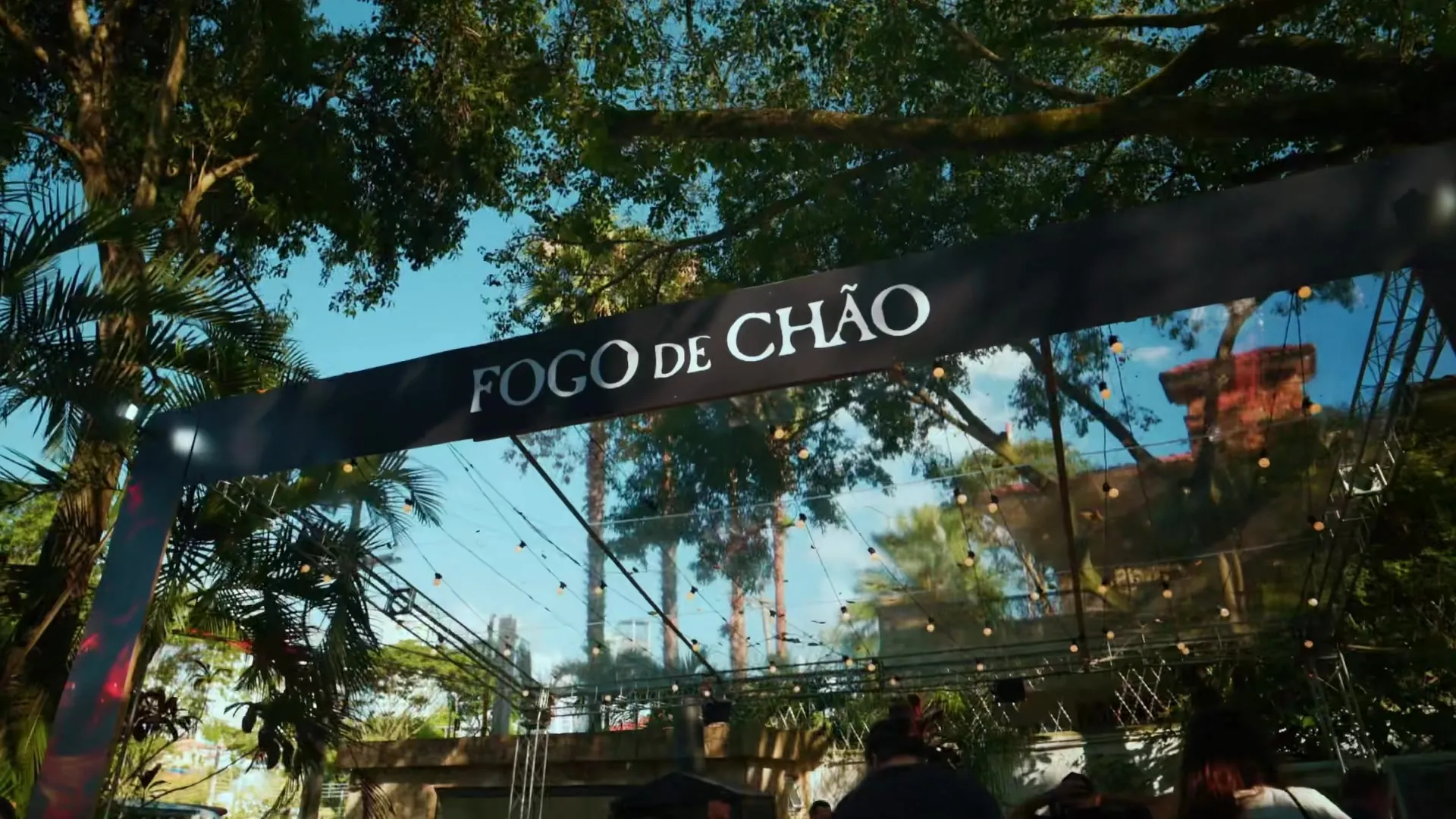 Fogo de Chão: Portal de entrada do festival